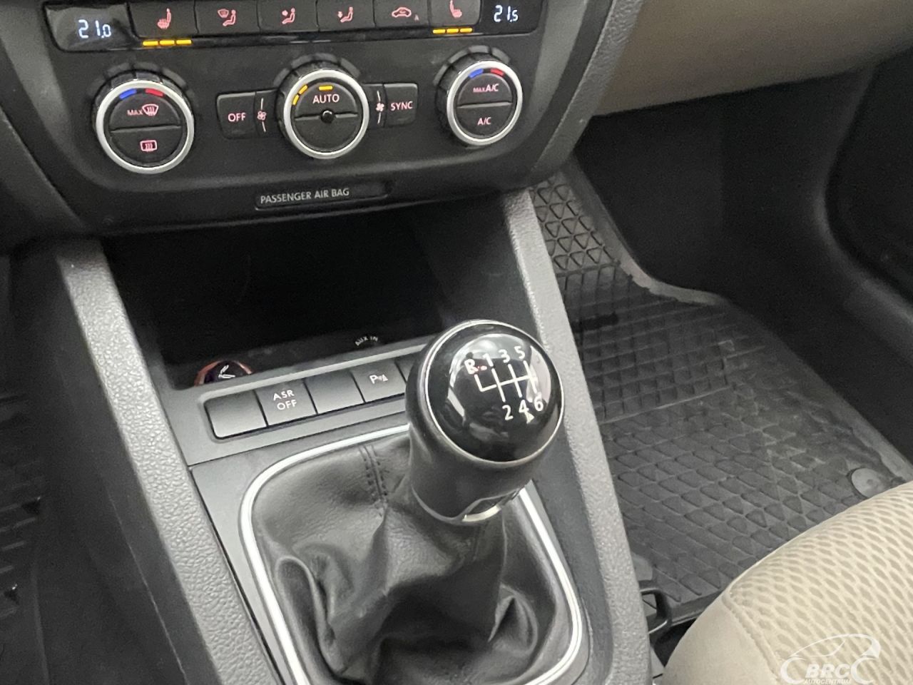 Volkswagen Jetta | 23