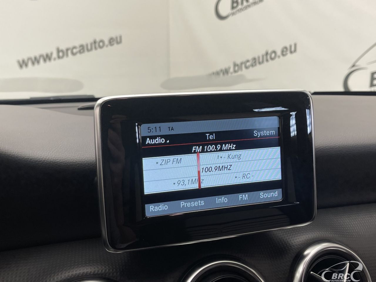 Mercedes-Benz A180 | 30