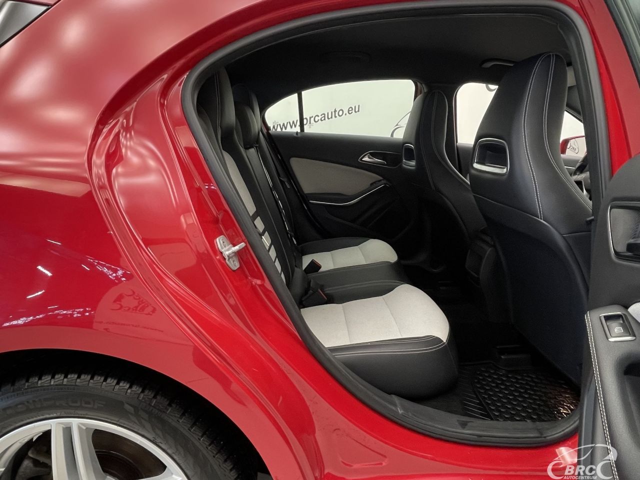 Mercedes-Benz A180 | 8