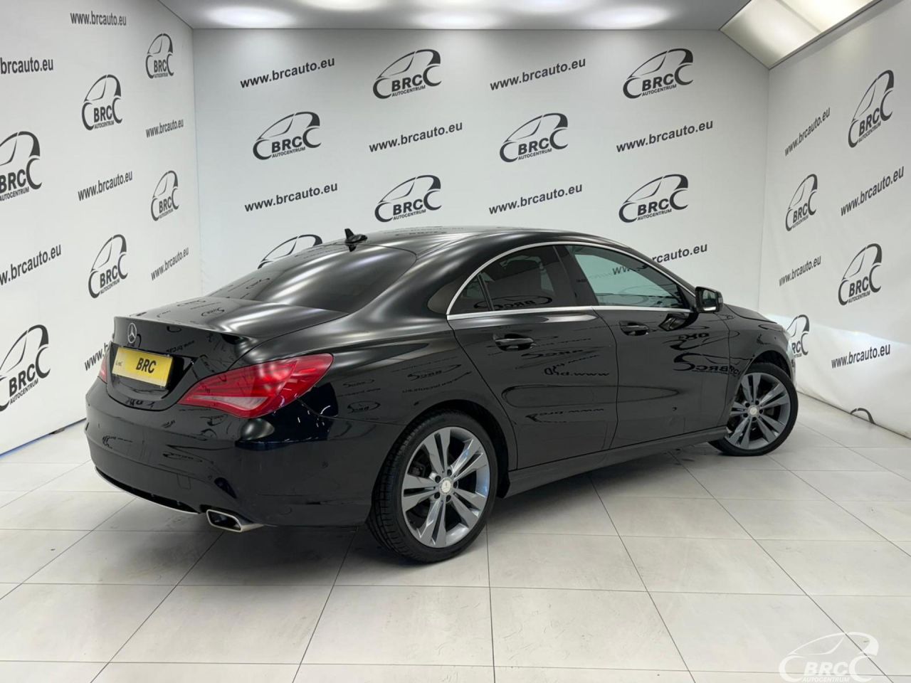 Mercedes-Benz CLA200 | 1