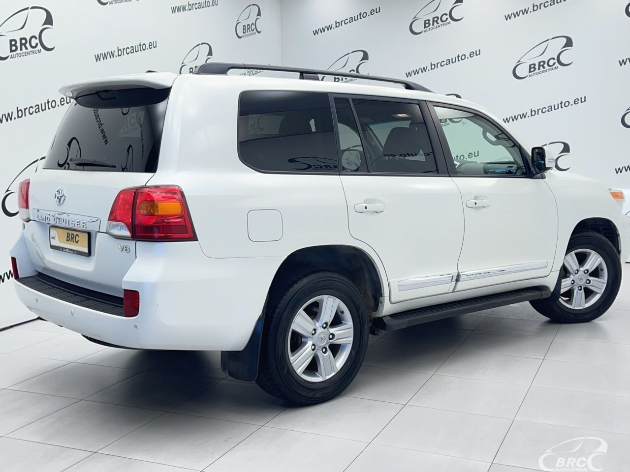 Toyota Land Cruiser | 1