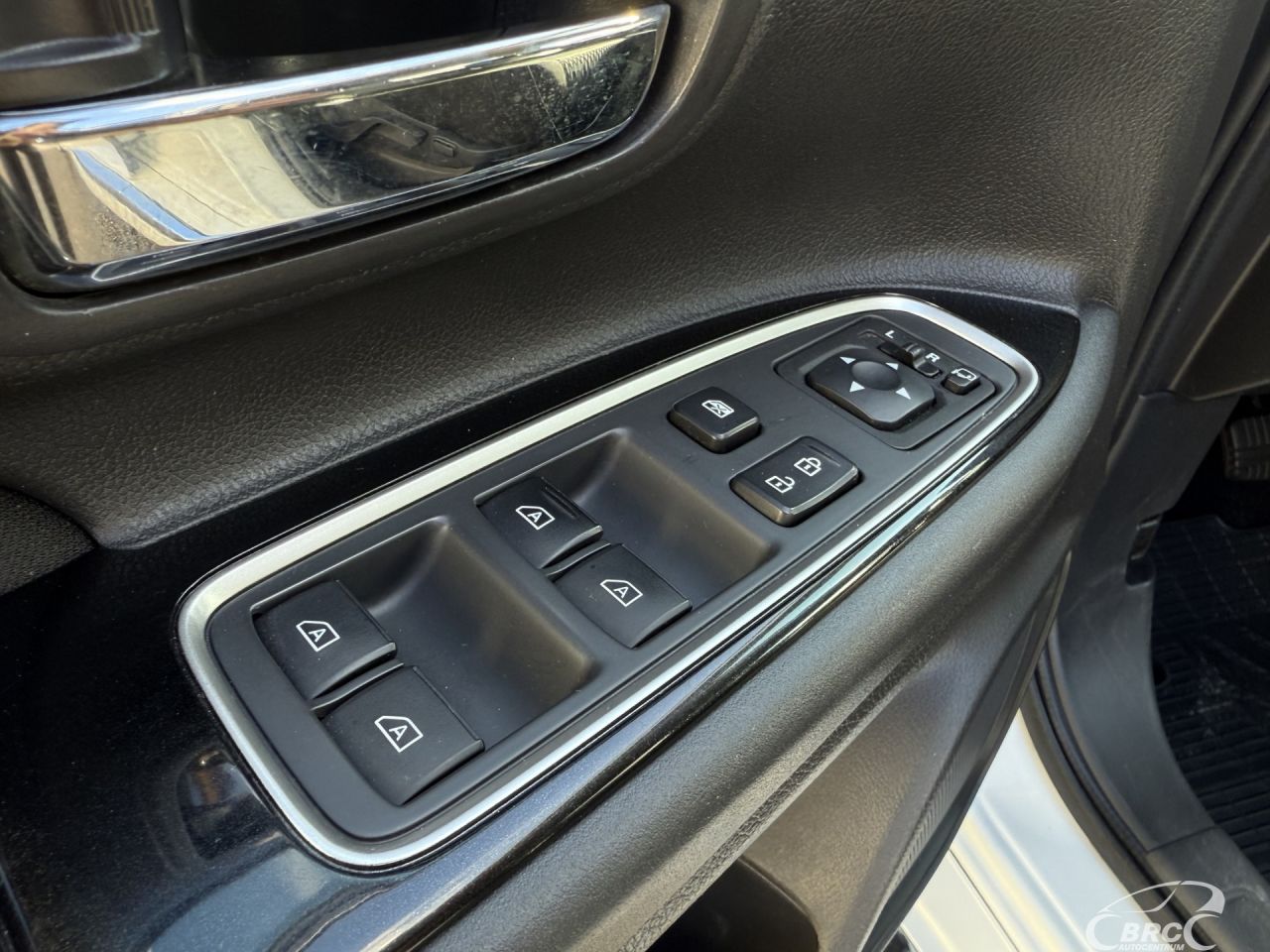 Mitsubishi Outlander | 23