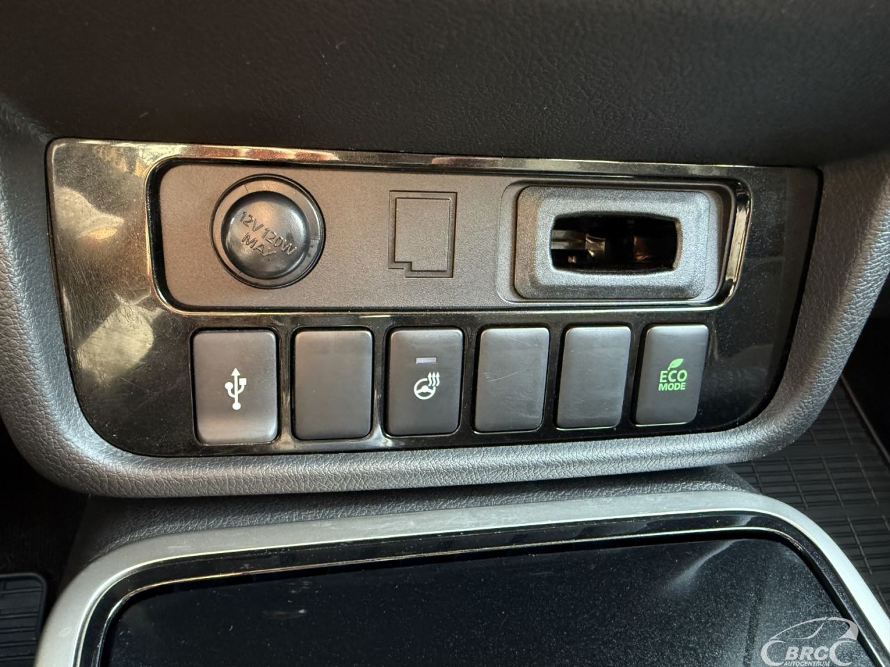 Mitsubishi Outlander | 28