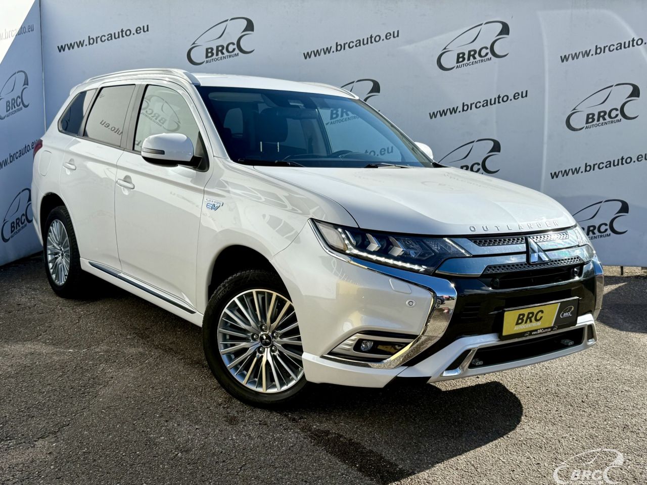 Mitsubishi Outlander | 34