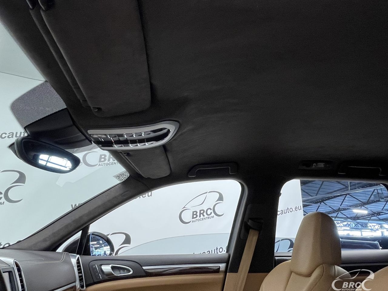 Porsche Cayenne | 25