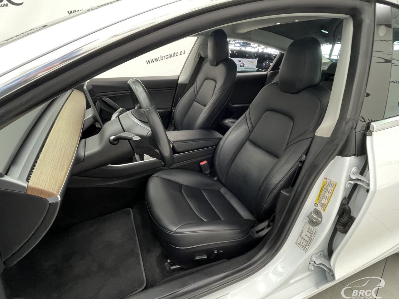 Tesla Model 3 | 19