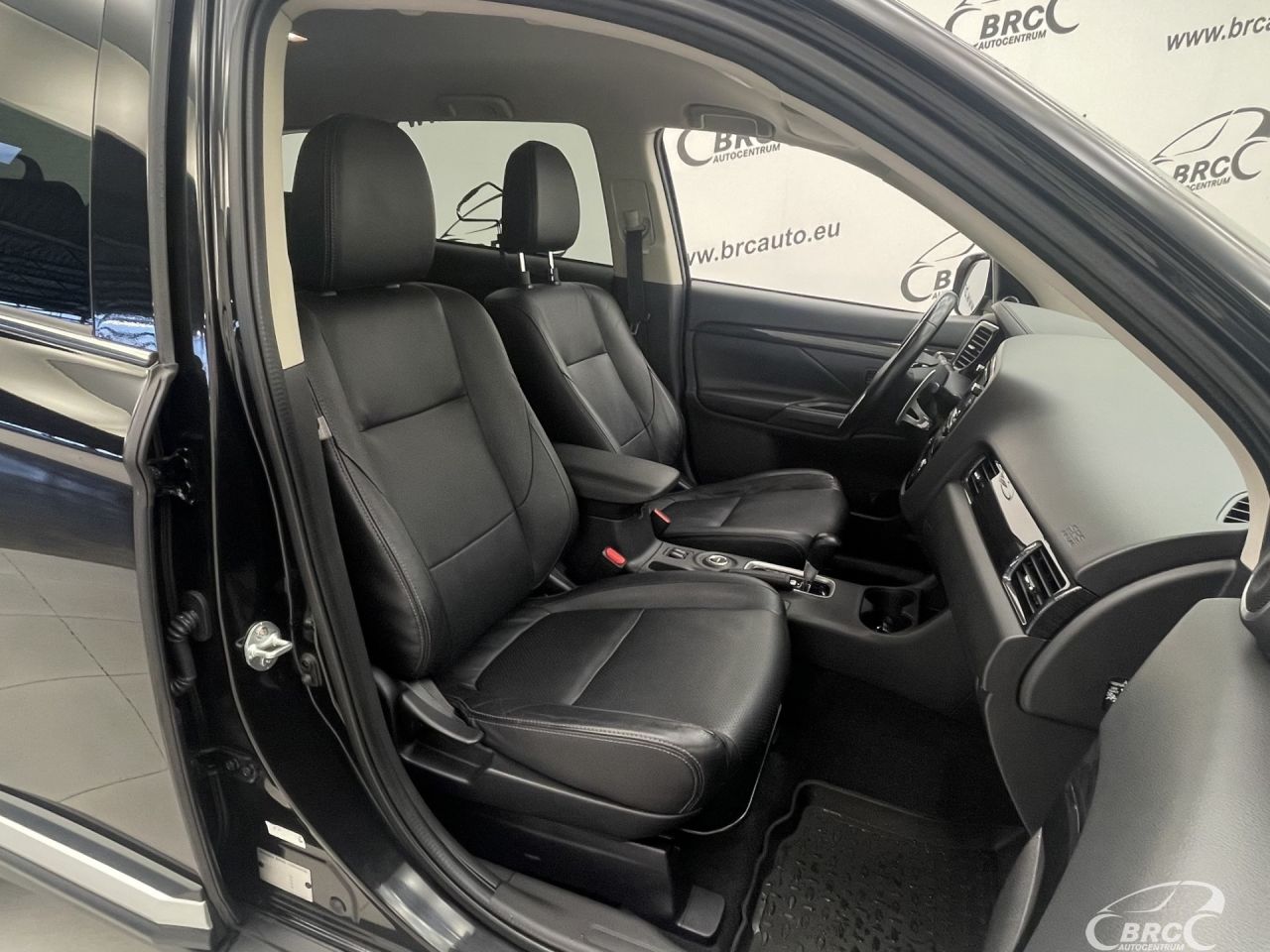 Mitsubishi Outlander | 6