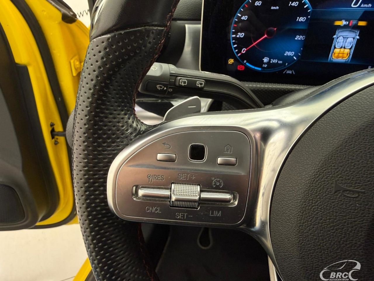 Mercedes-Benz A220 | 11