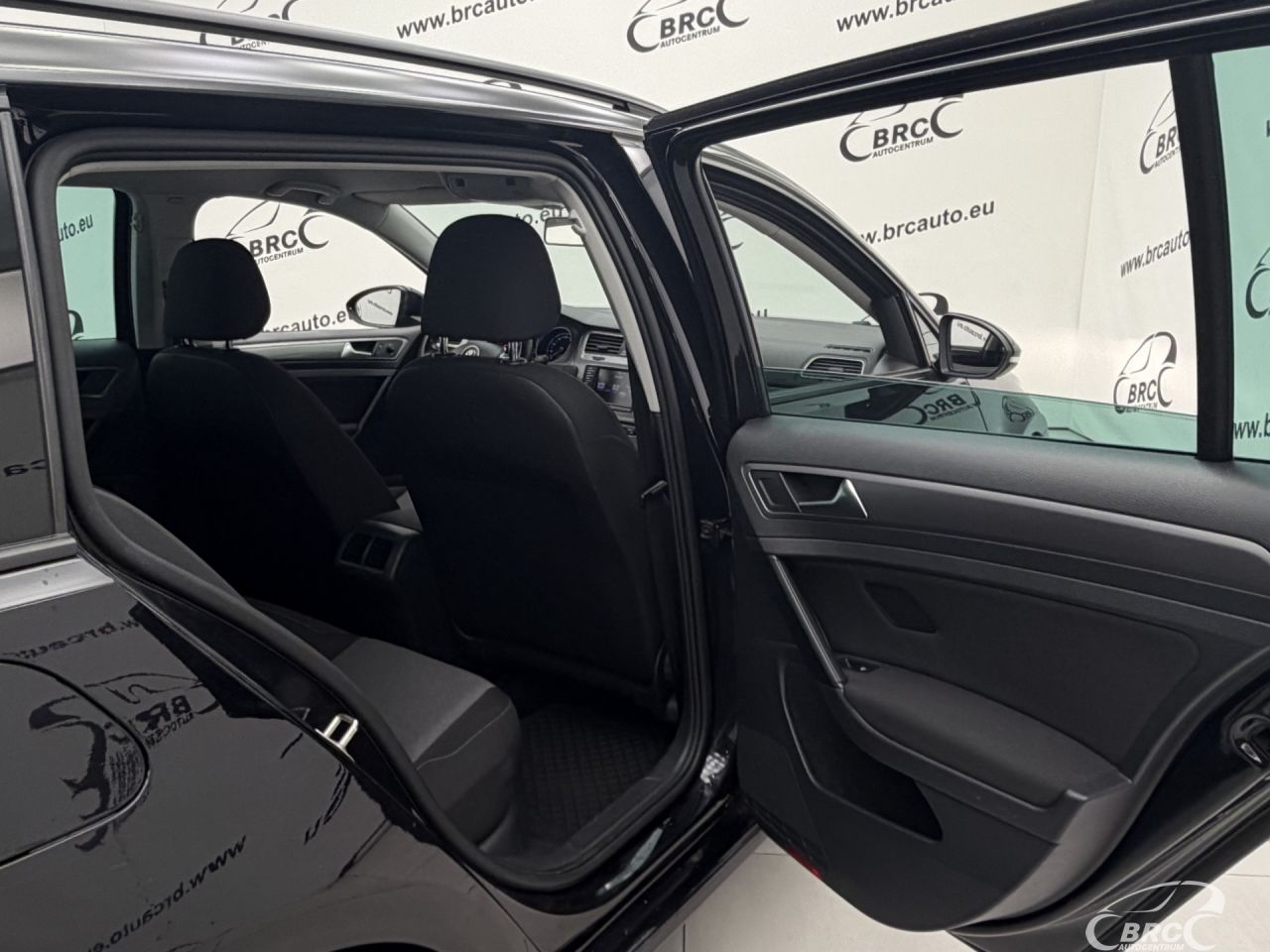 Volkswagen Golf | 21