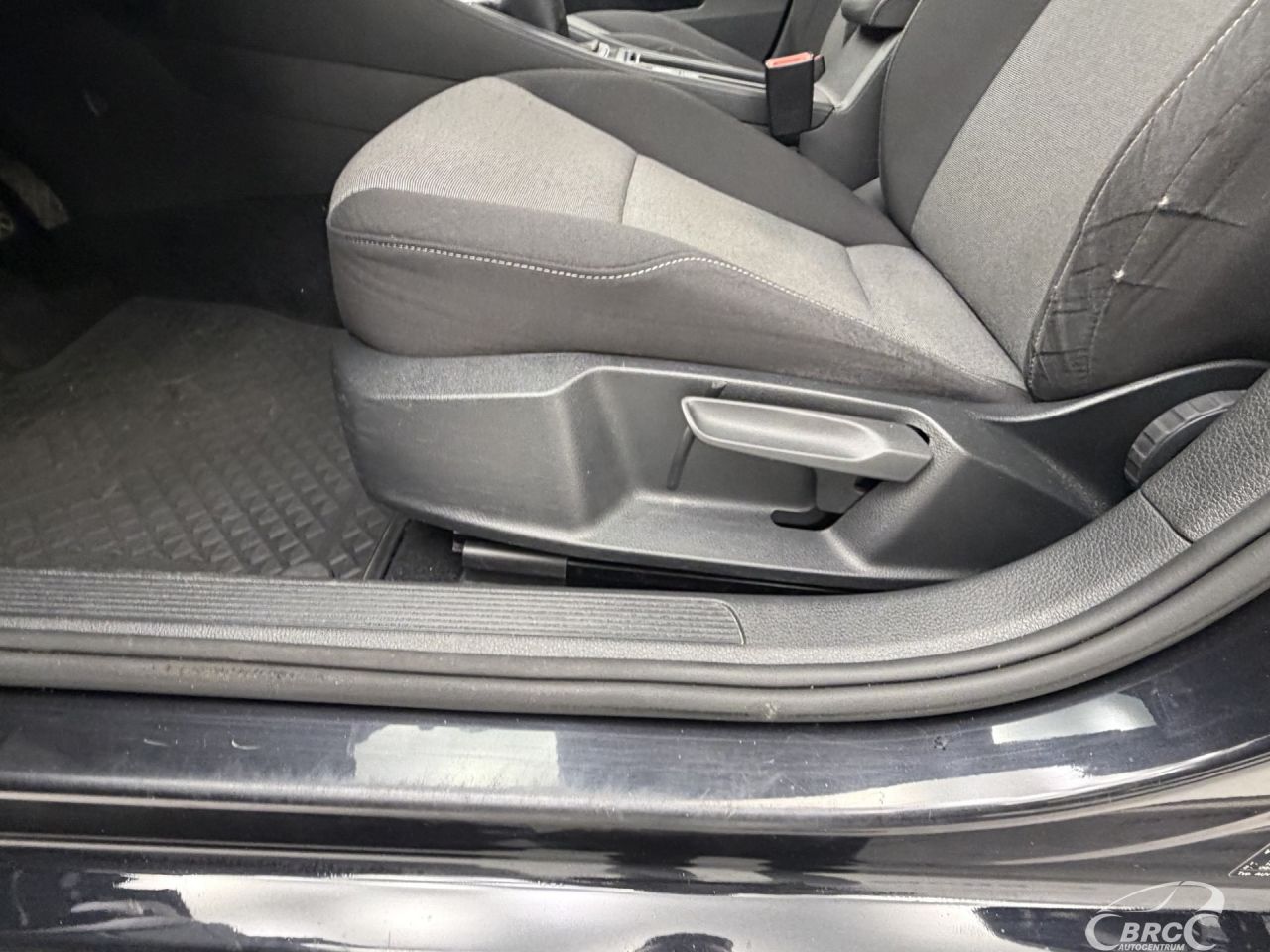 Volkswagen Golf | 38