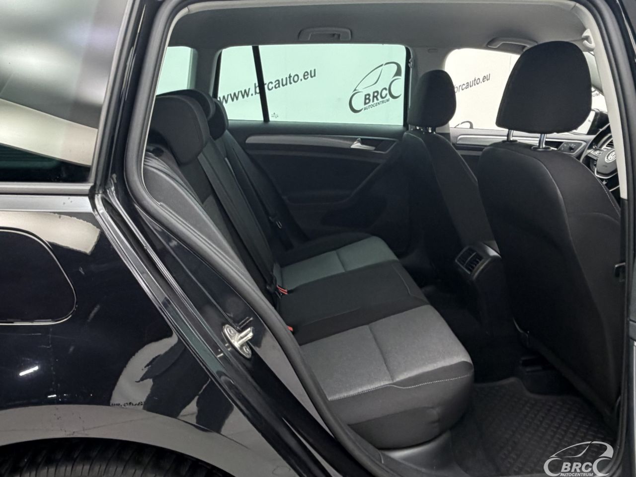 Volkswagen Golf | 16