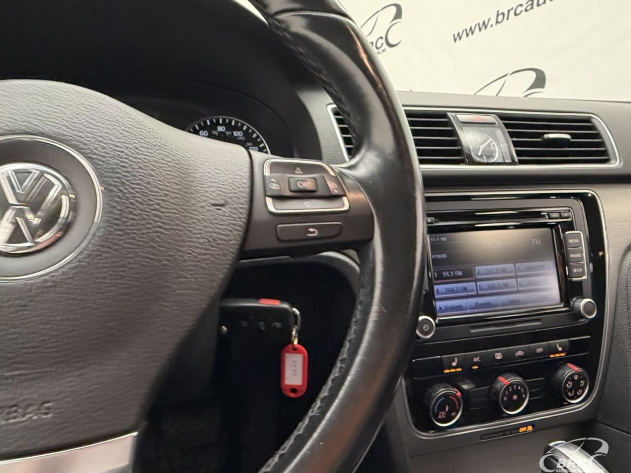 Volkswagen Passat | 26