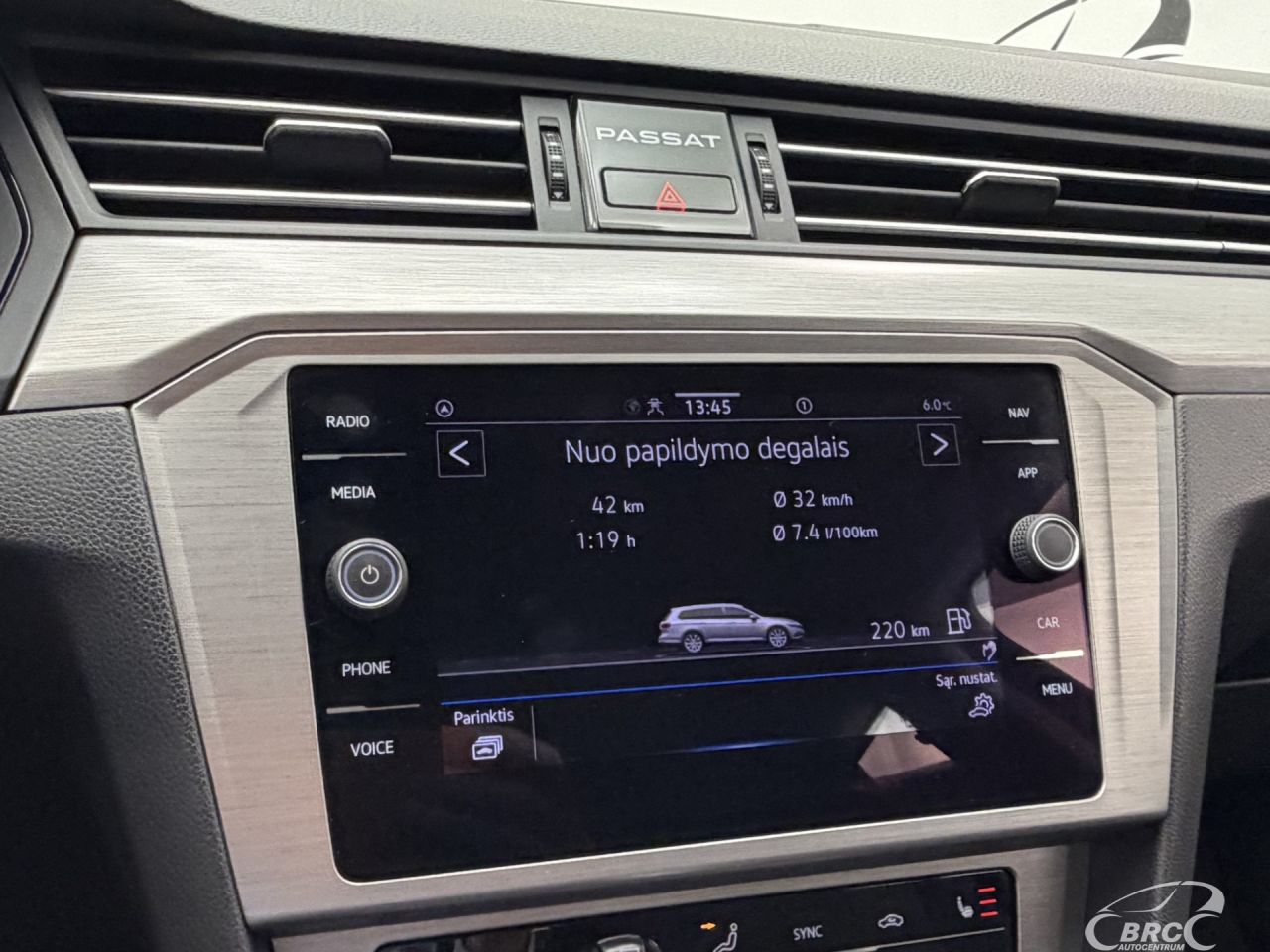 Volkswagen Passat | 37