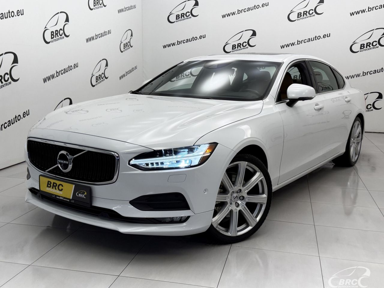 Volvo S90 | 85