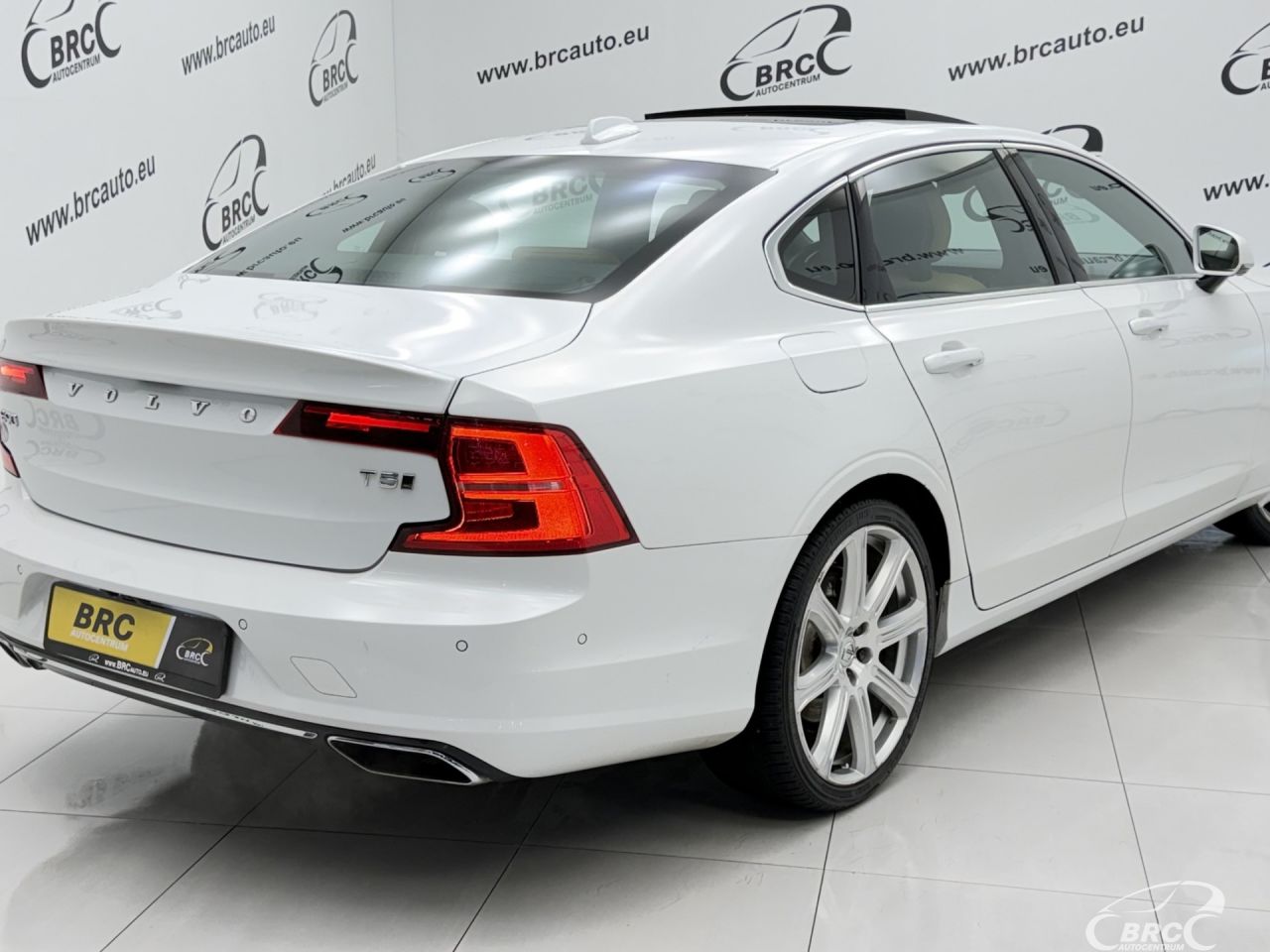 Volvo S90 | 87