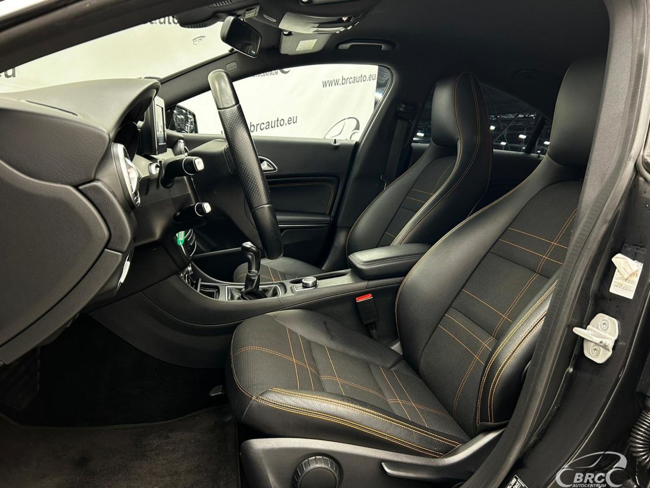 Mercedes-Benz CLA180 | 3