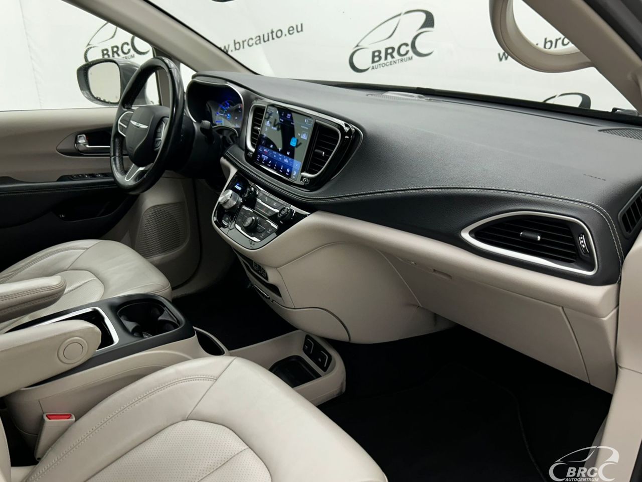 Chrysler Pacifica | 6