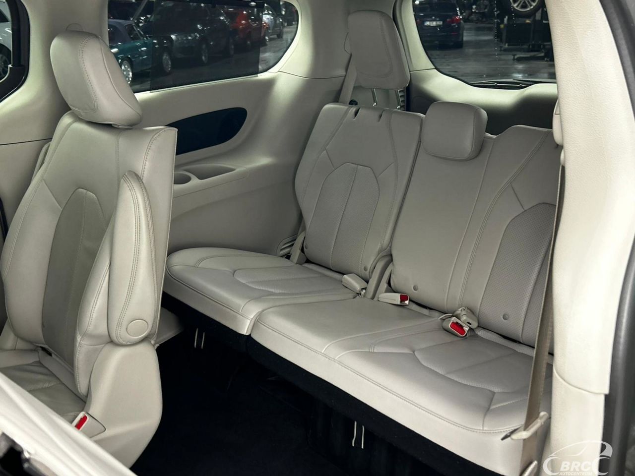 Chrysler Pacifica | 9