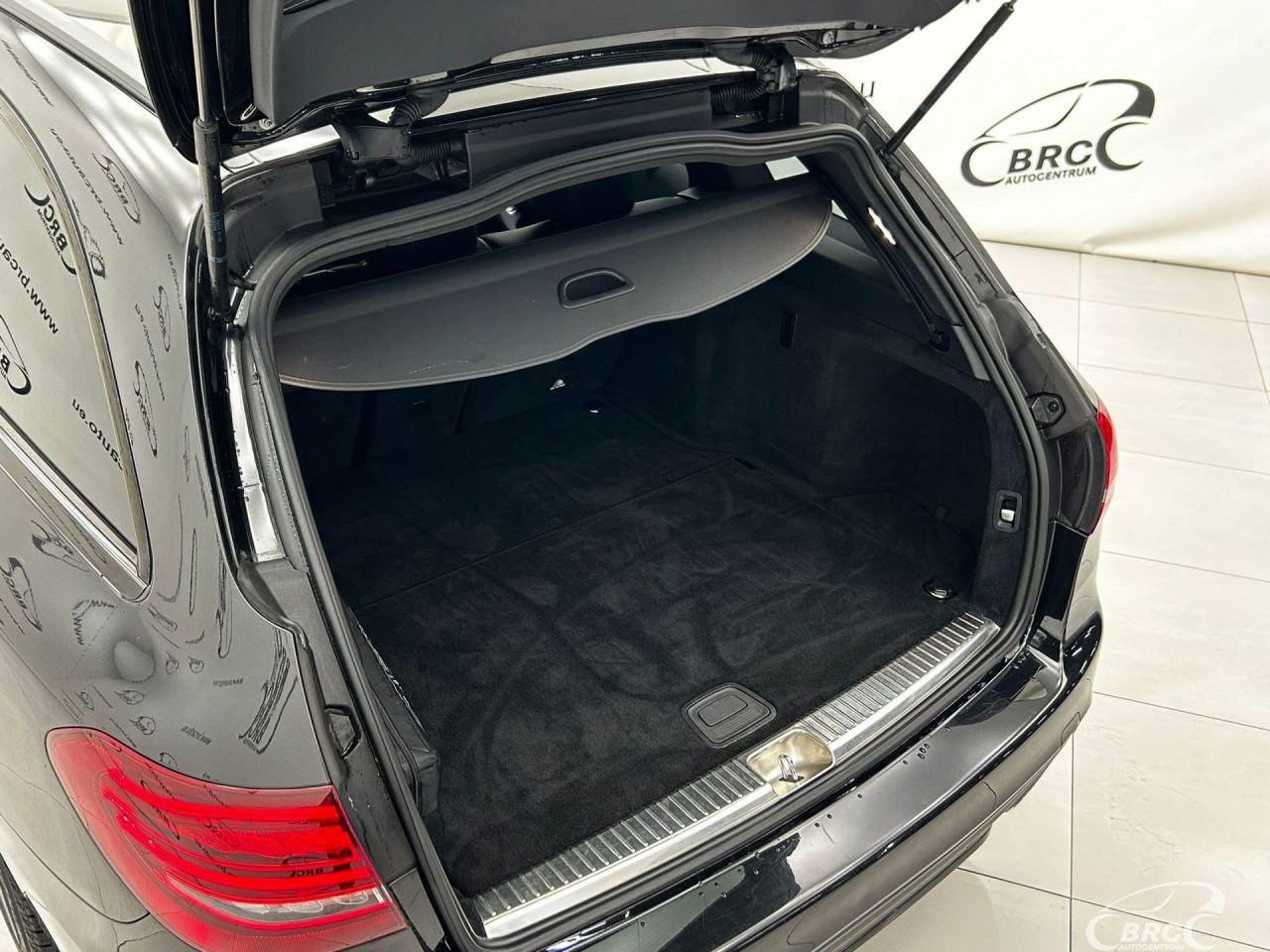 Mercedes-Benz C180 | 26