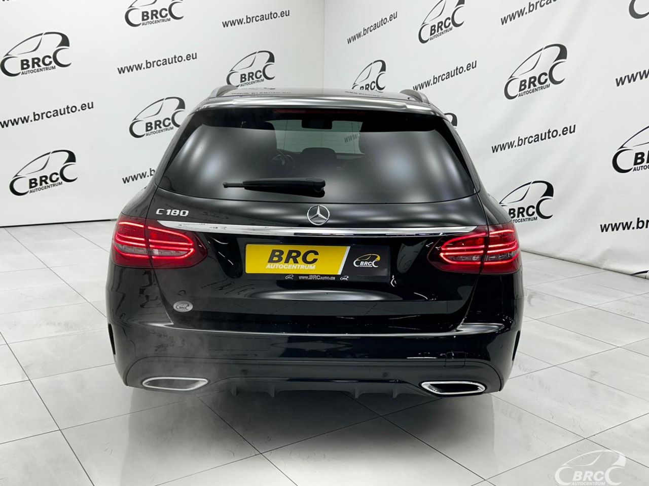 Mercedes-Benz C180 | 25