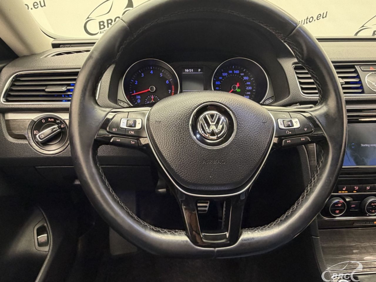 Volkswagen Passat | 29