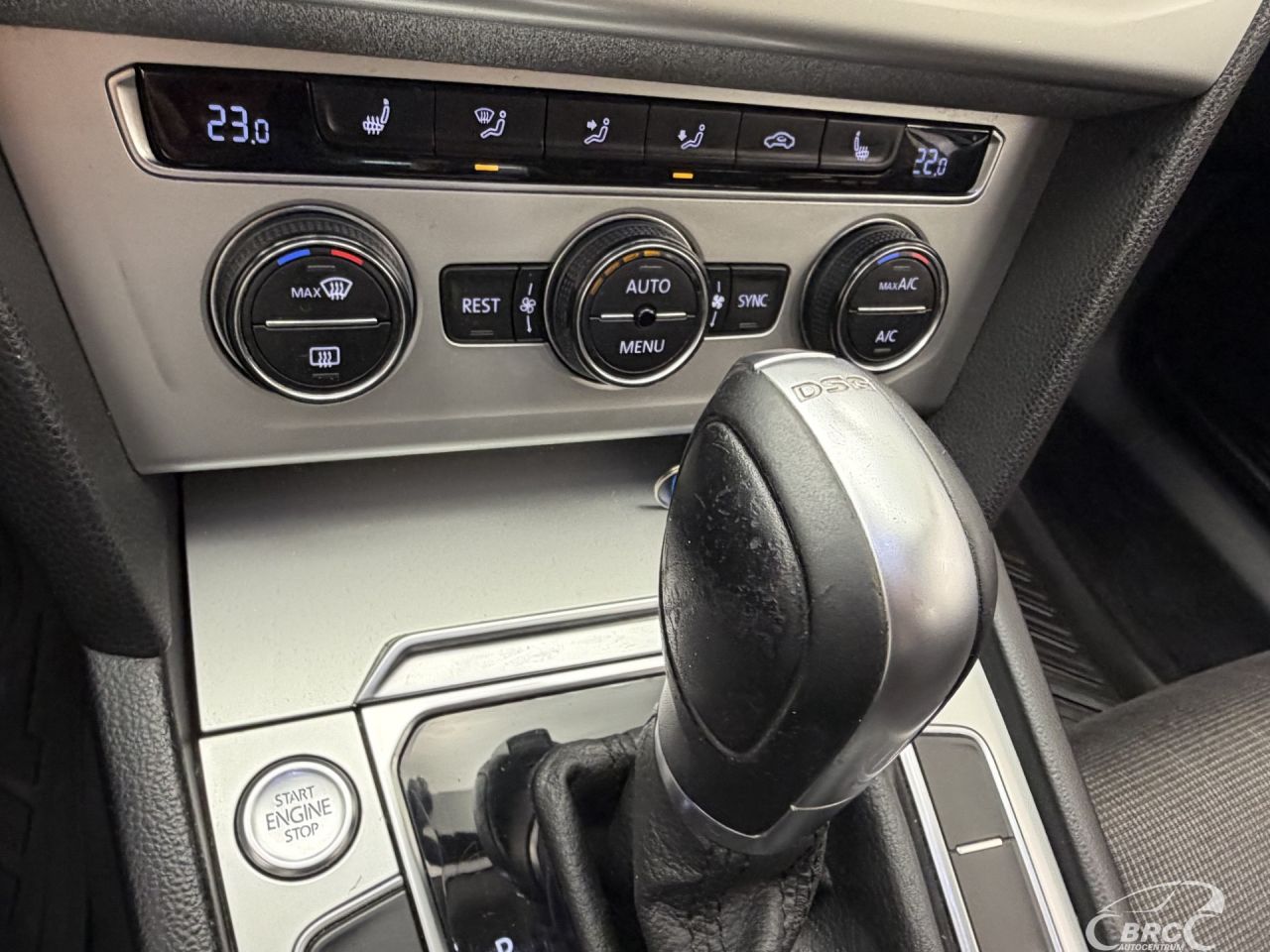 Volkswagen Passat | 25