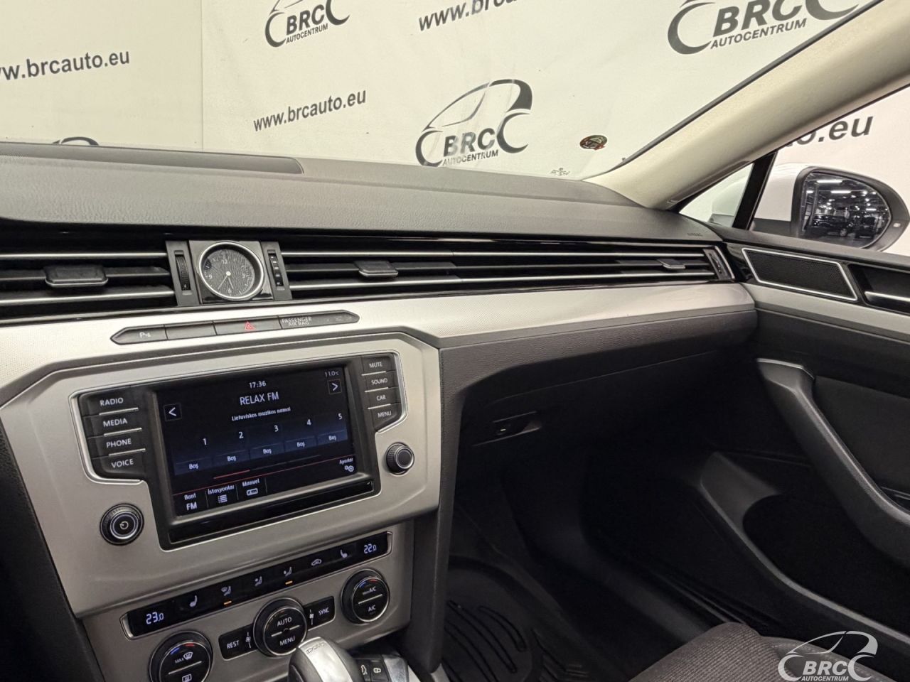 Volkswagen Passat | 26