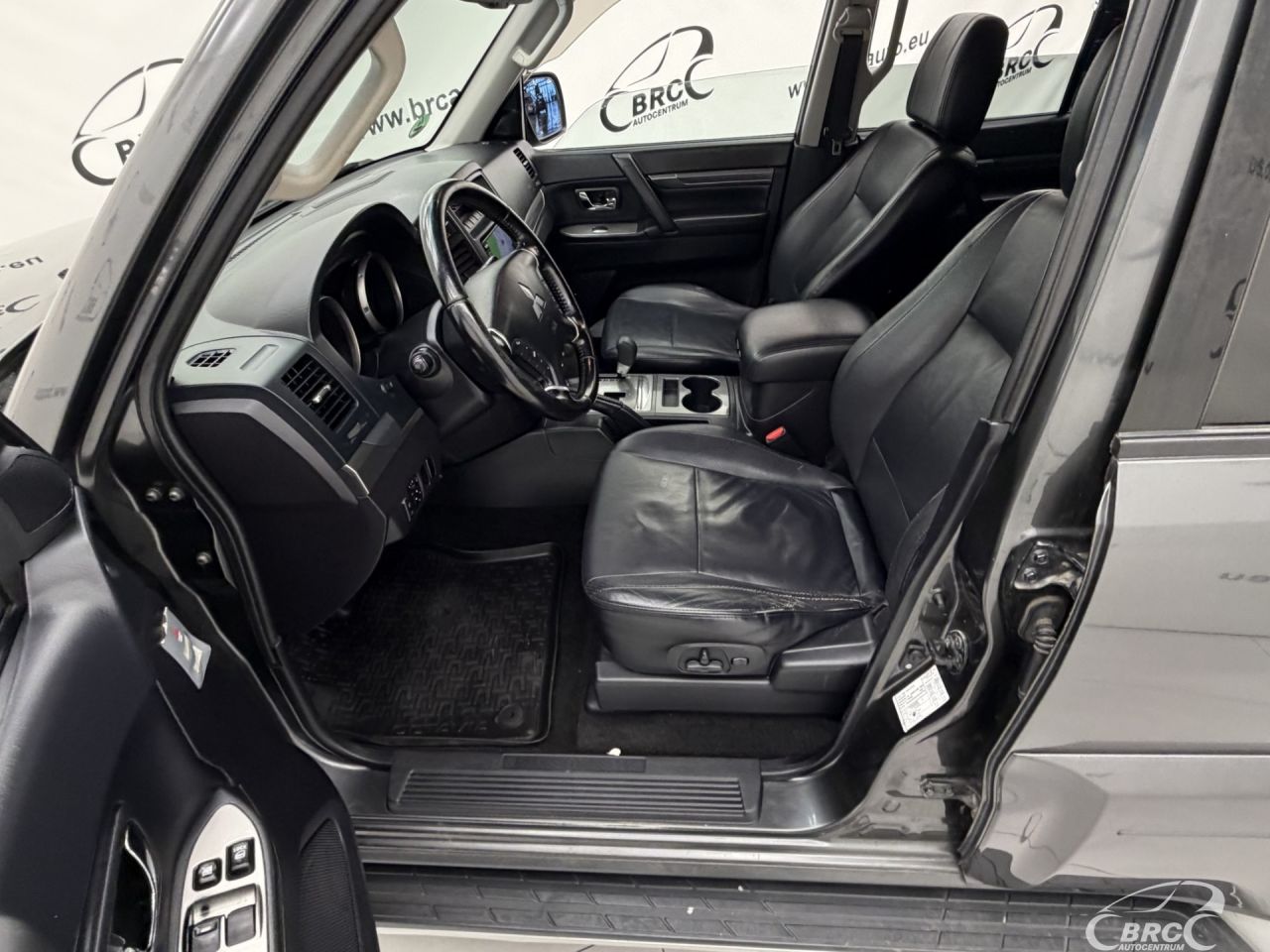 Mitsubishi Pajero | 21