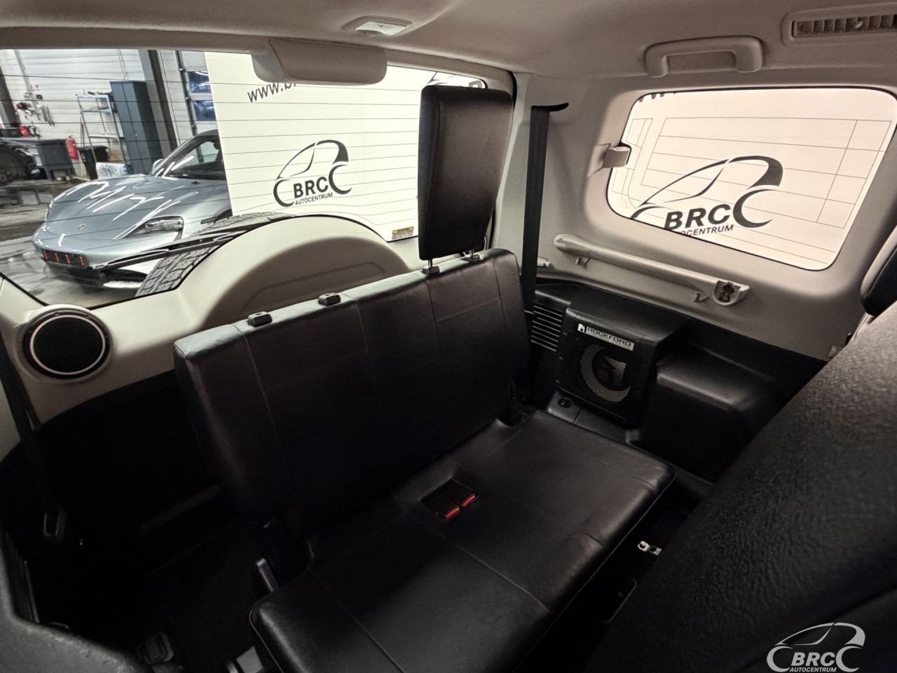 Mitsubishi Pajero | 12