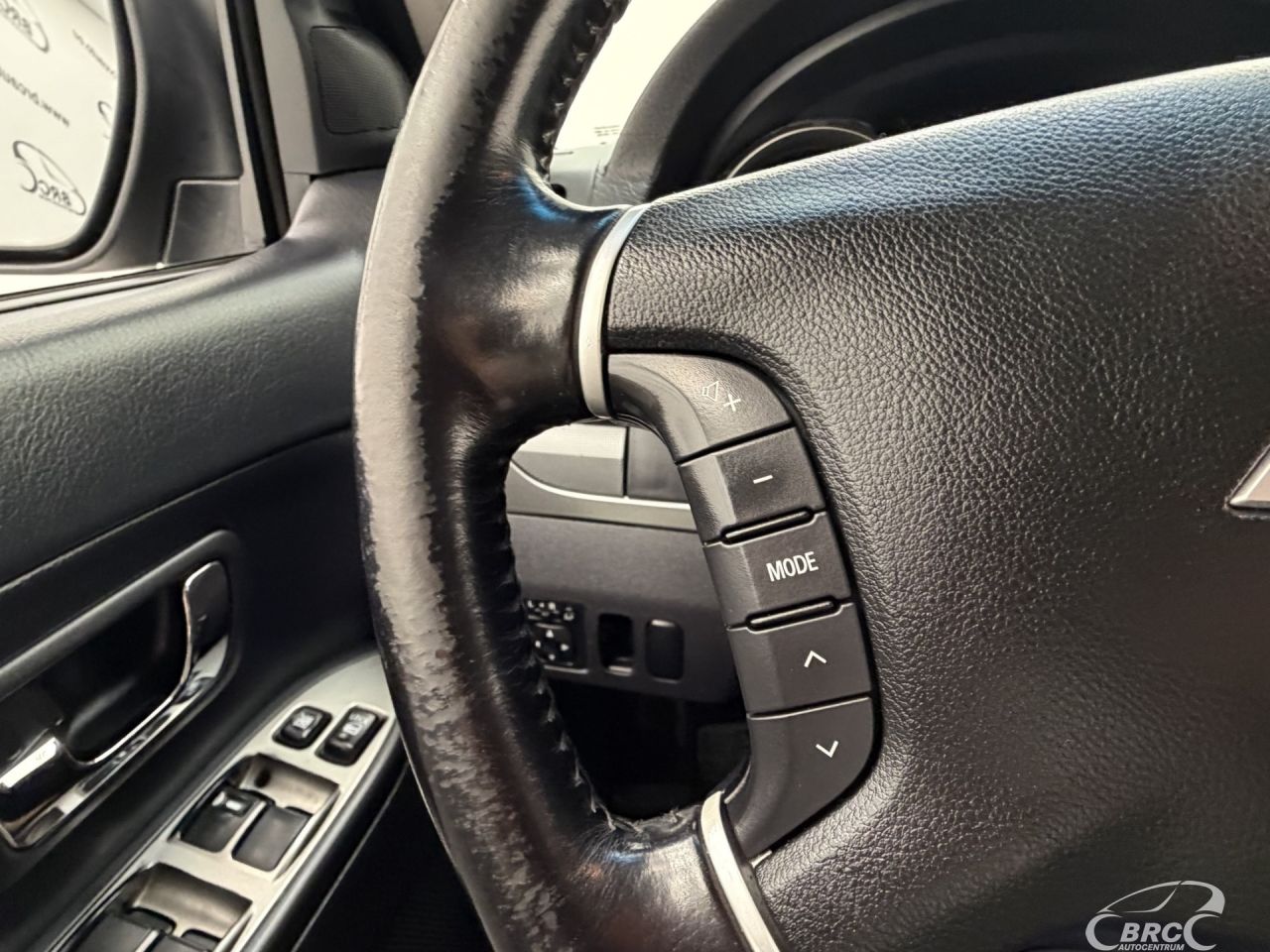 Mitsubishi Pajero | 31