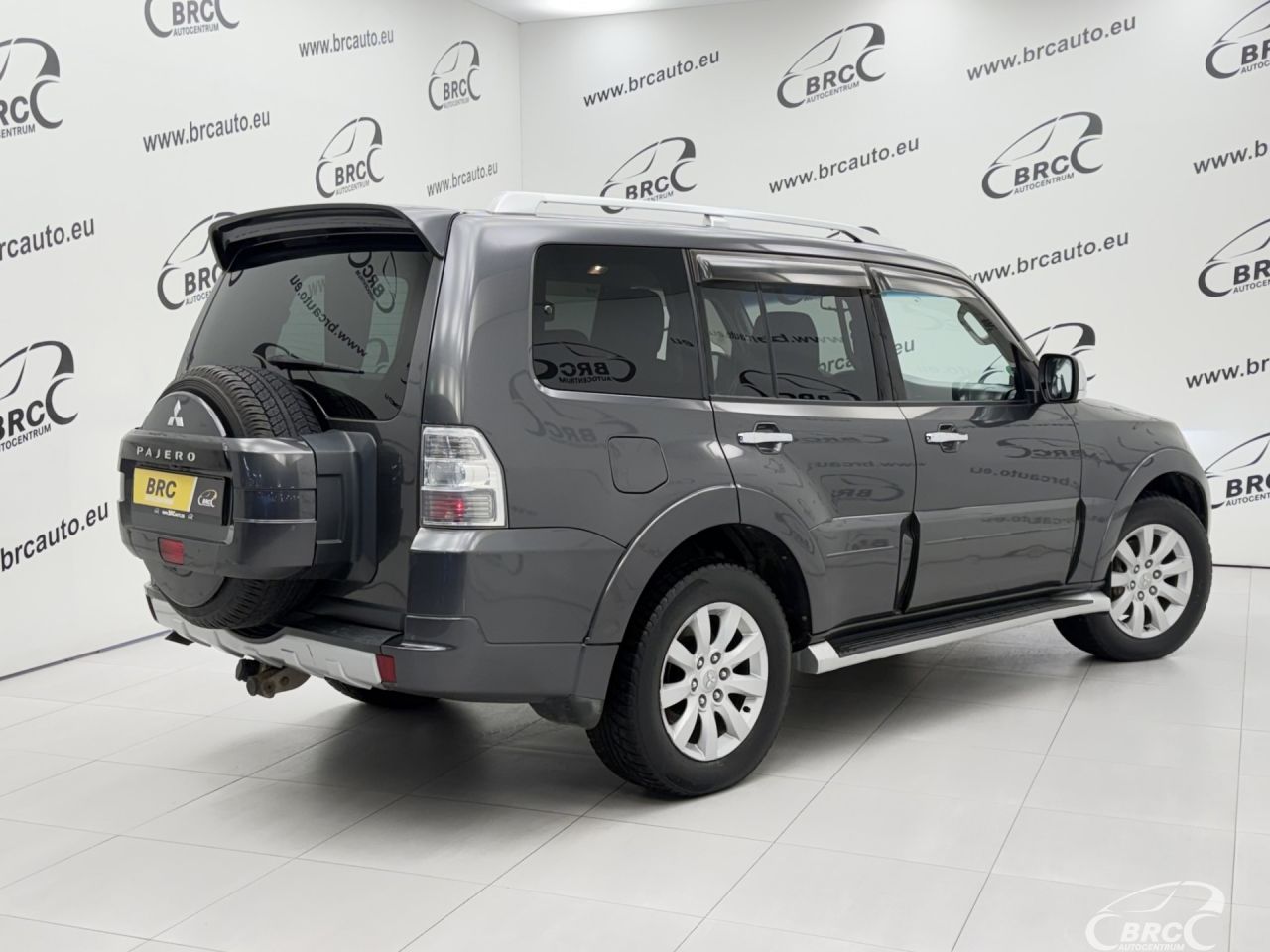 Mitsubishi Pajero | 1