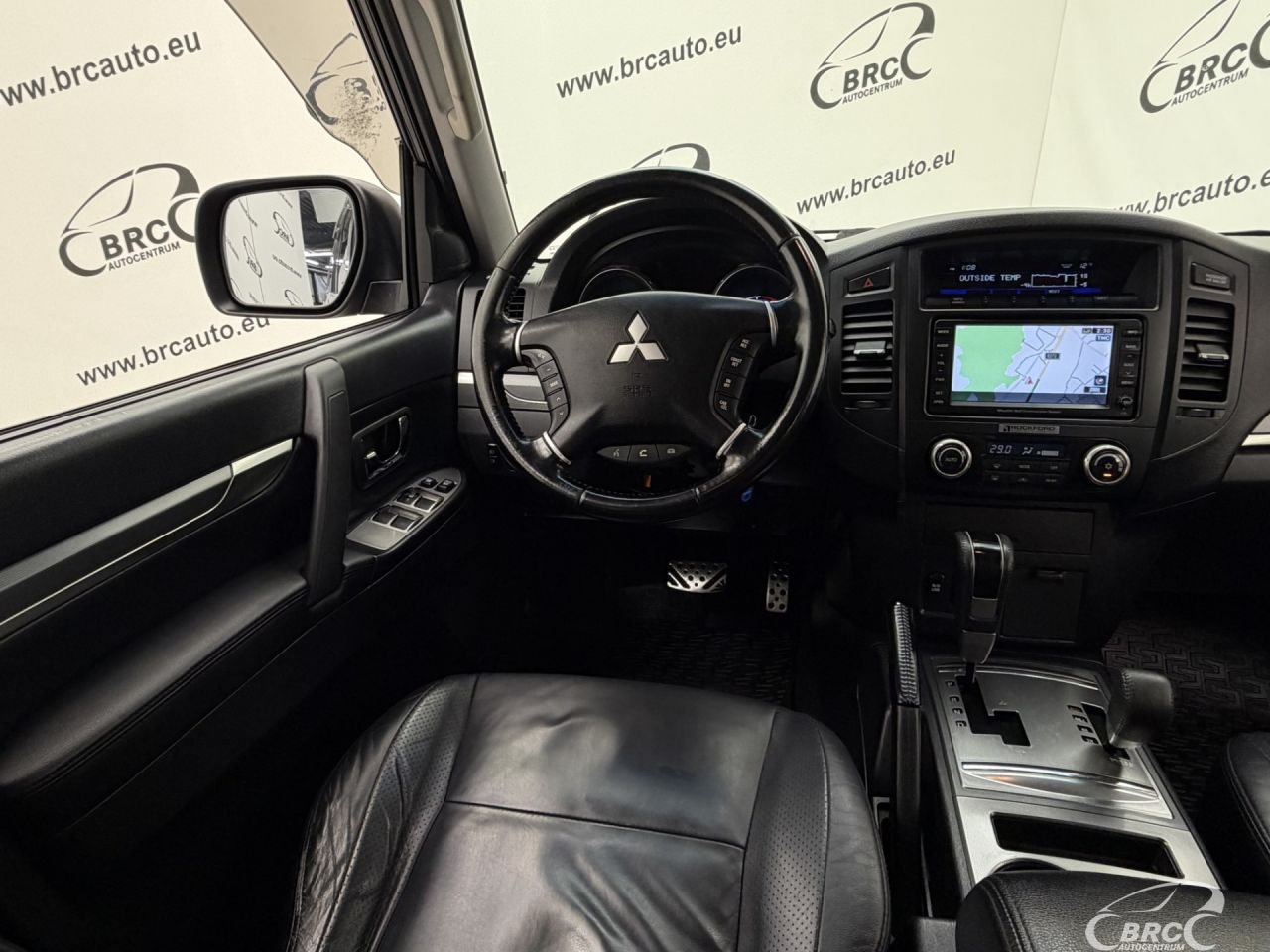 Mitsubishi Pajero | 14