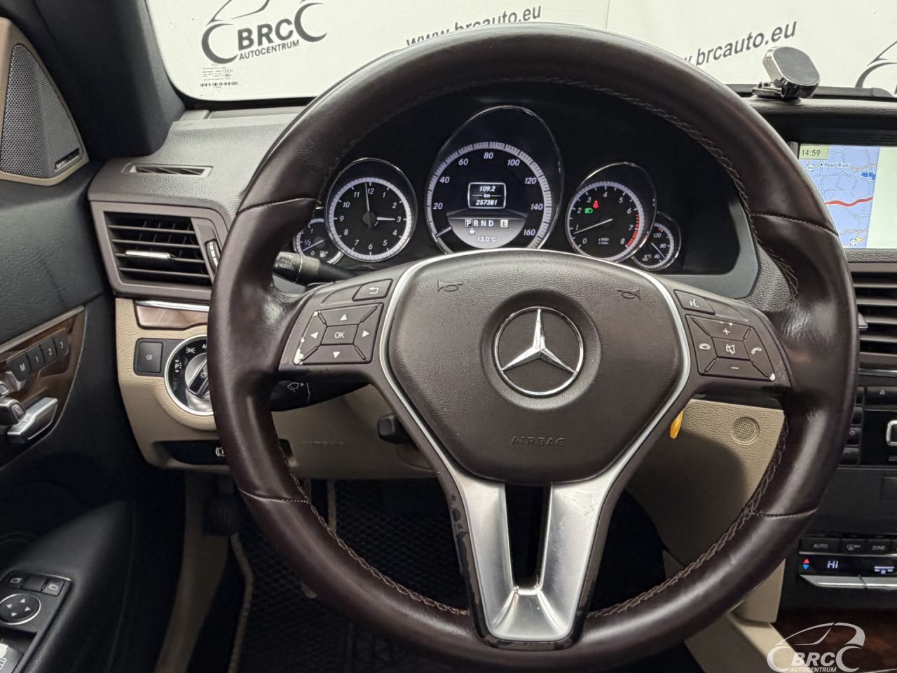 Mercedes-Benz E350 | 25