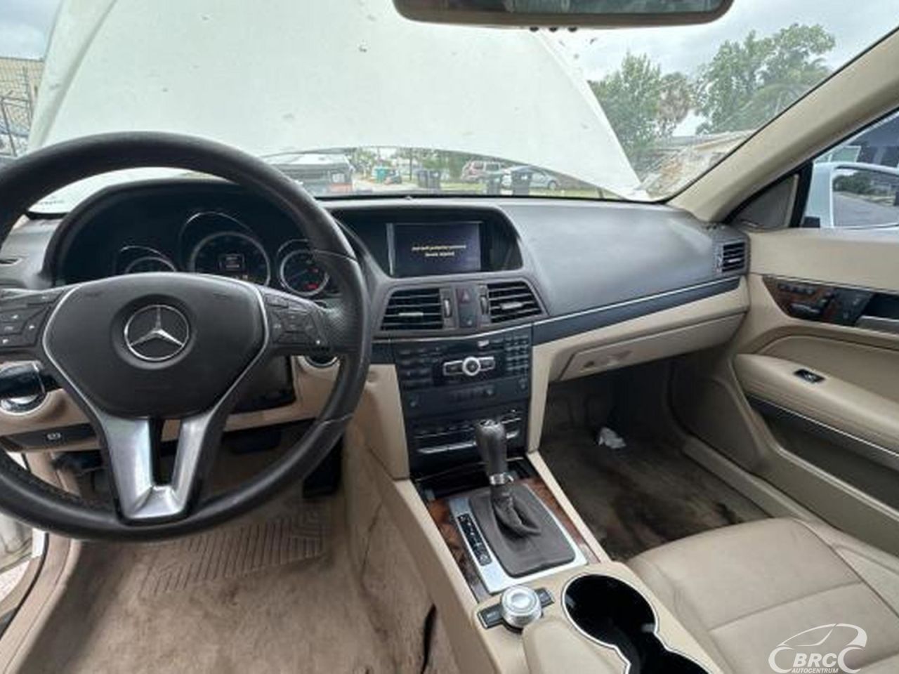 Mercedes-Benz E350 | 44