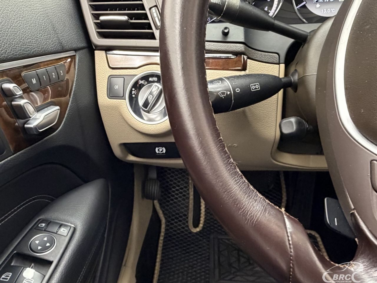 Mercedes-Benz E350 | 28