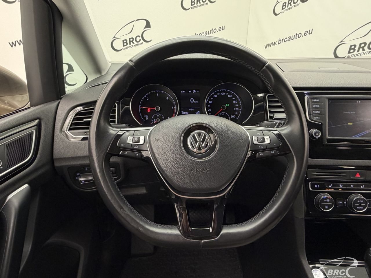 Volkswagen Golf | 29