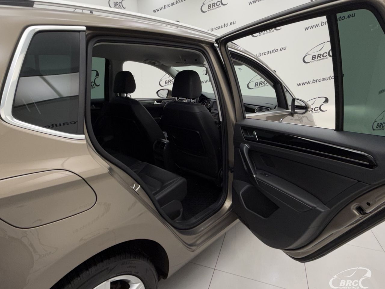 Volkswagen Golf | 12