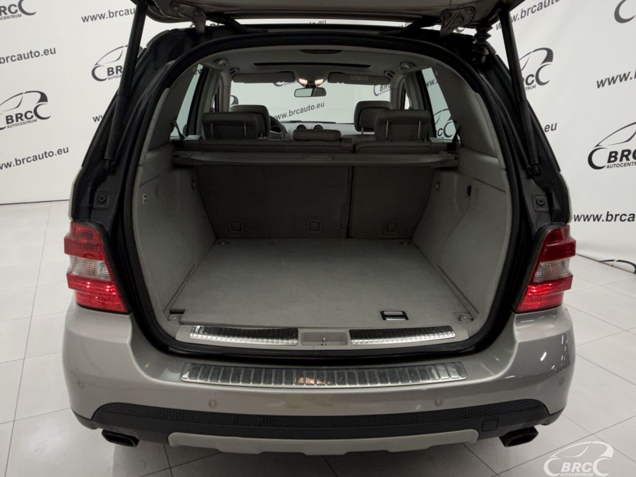 Mercedes-Benz ML320 | 37