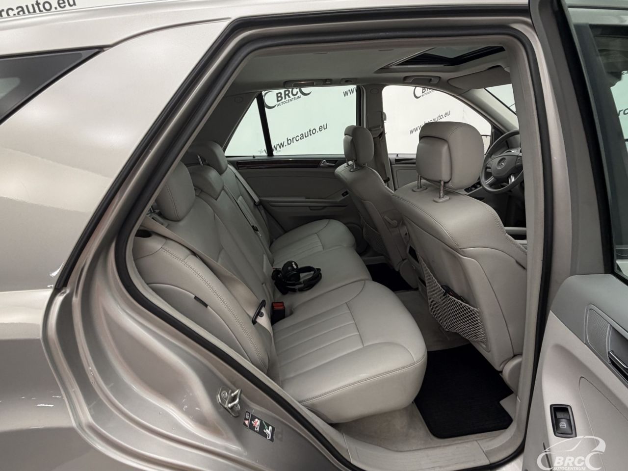Mercedes-Benz ML320 | 9