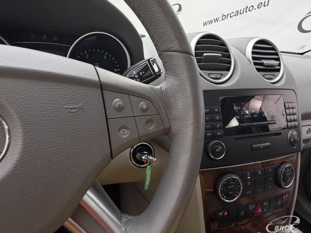 Mercedes-Benz ML320 | 28