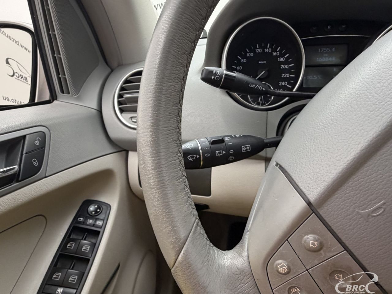 Mercedes-Benz ML320 | 31