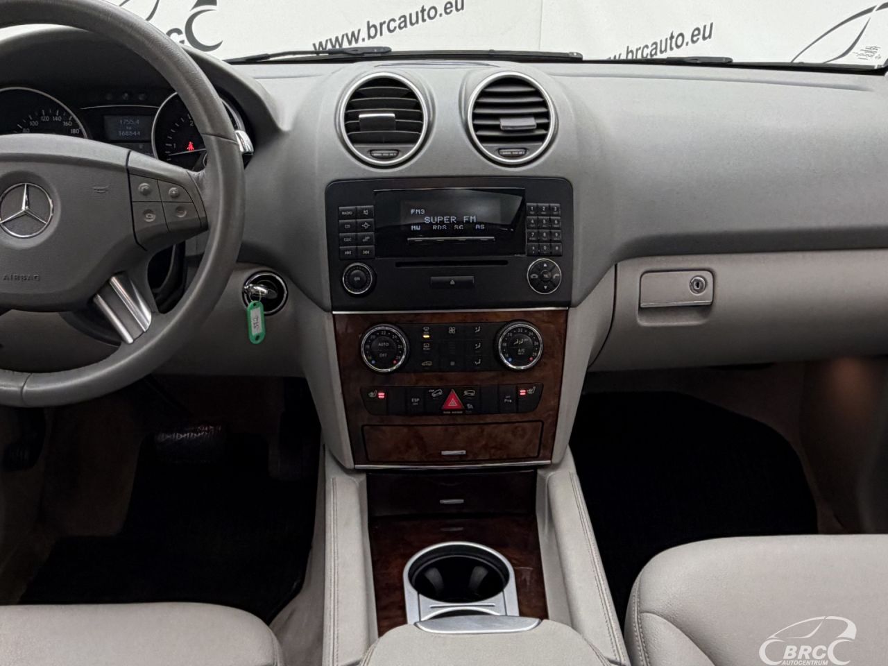 Mercedes-Benz ML320 | 14