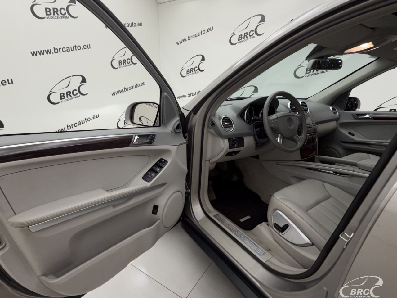 Mercedes-Benz ML320 | 18