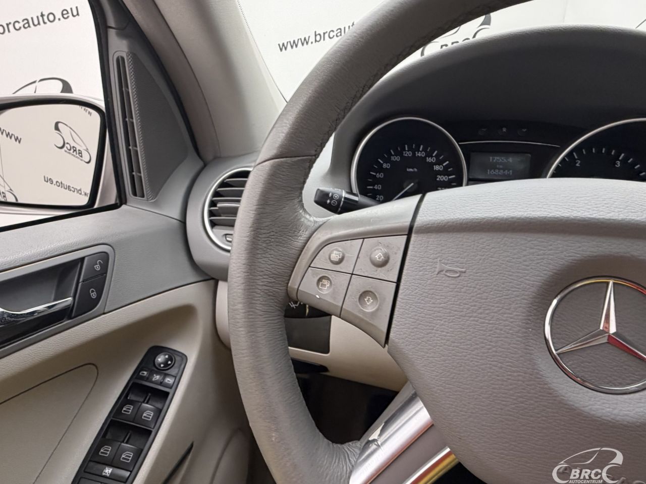 Mercedes-Benz ML320 | 29