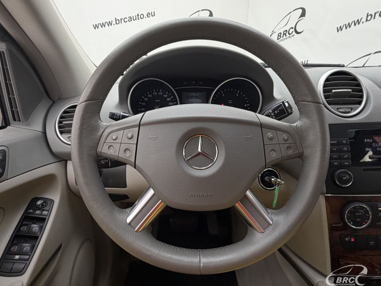 Mercedes-Benz ML320 | 27