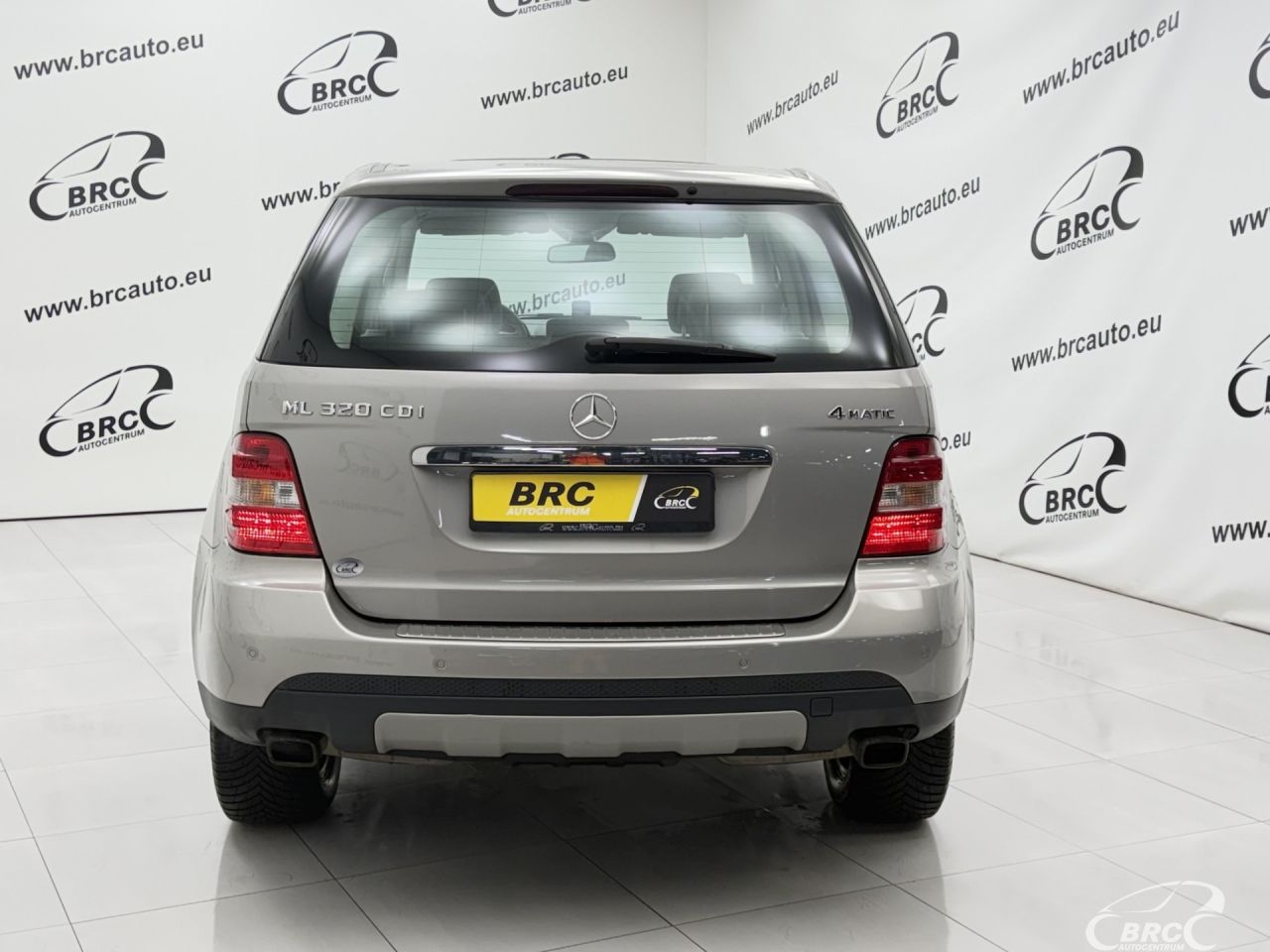 Mercedes-Benz ML320 | 42