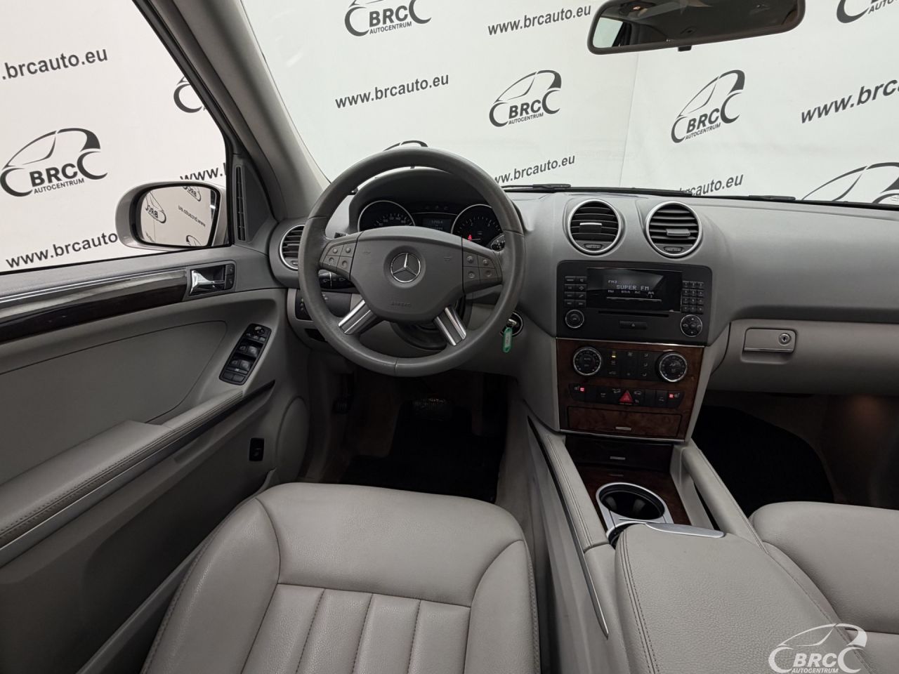 Mercedes-Benz ML320 | 13