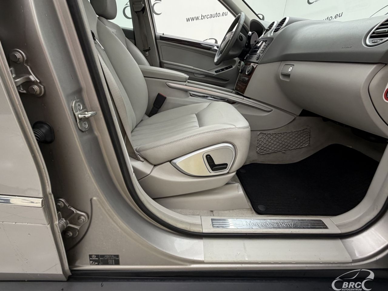 Mercedes-Benz ML320 | 5