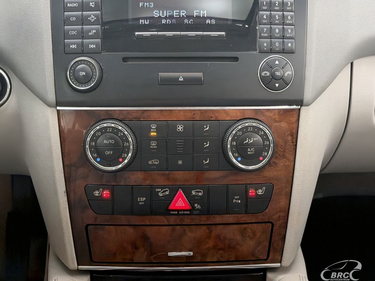 Mercedes-Benz ML320 | 16