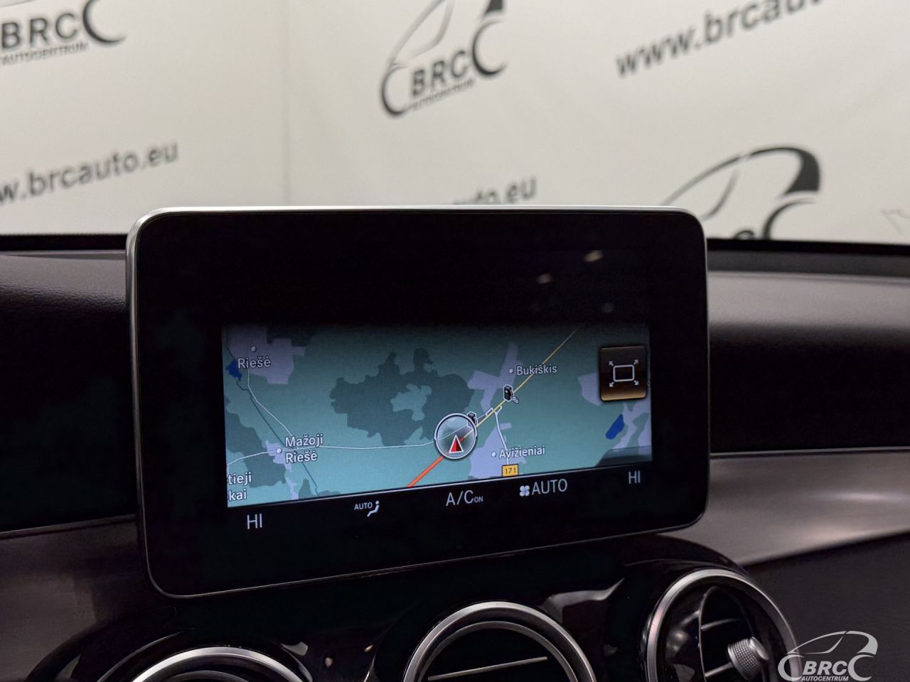 Mercedes-Benz GLC350 | 33